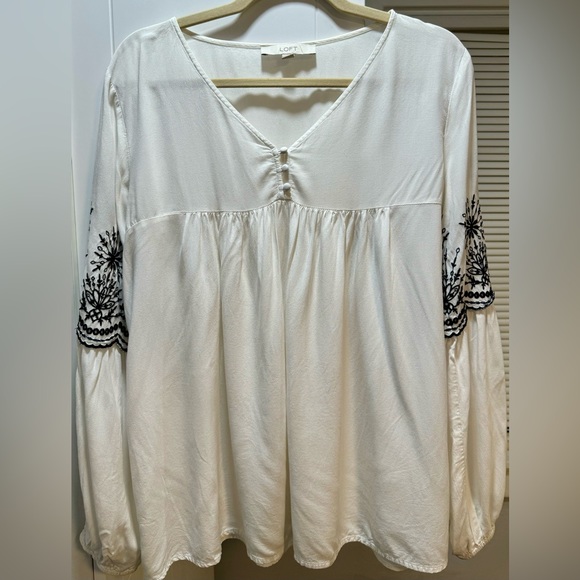 Loft blouse with embroidered sleeve - Picture 1 of 5